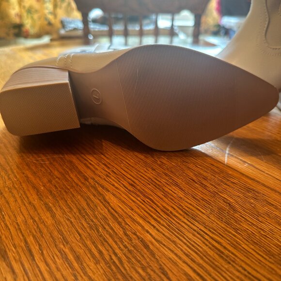 NWT Universal Thread White Cowboy Boots size 7 - Picture 6 of 7